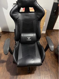 Vtesse gaming chair