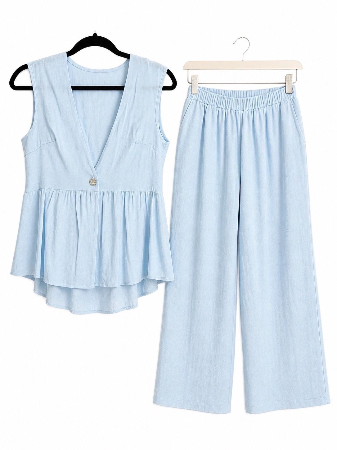 Light Blue Two-Piece Set – Sleeveless Top & Pants – Size Small (New)