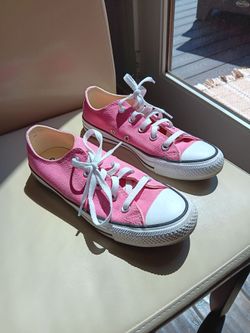 Converse all-star women size 6