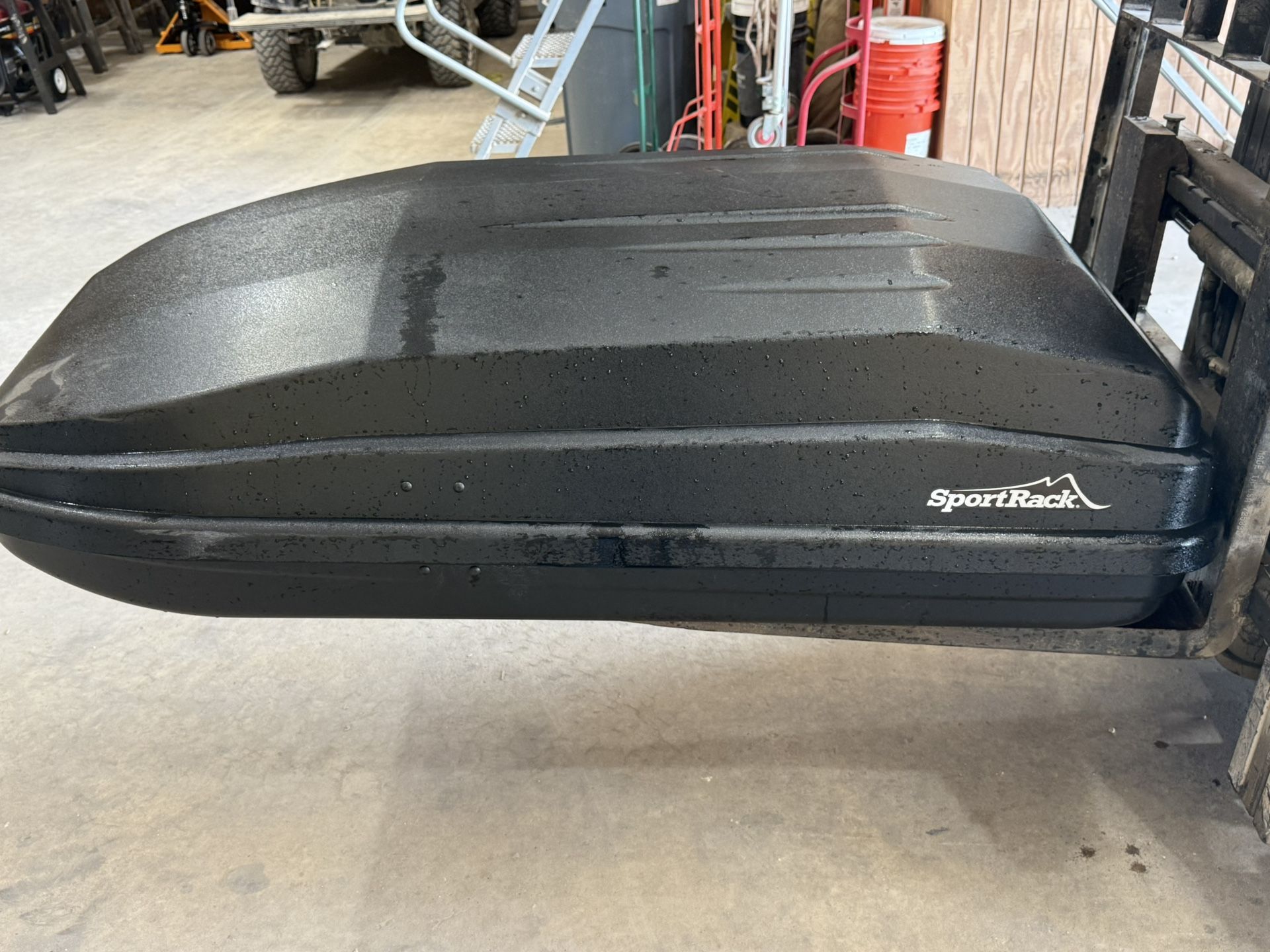 XL cargo box, 52” Roof Rack, and Vehicle door step