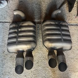 Ford Mustang GT 5.0L right and Left-side exhaust muffler assembly with dual tips,