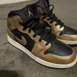 Metallic Black And Gold Jordan One
