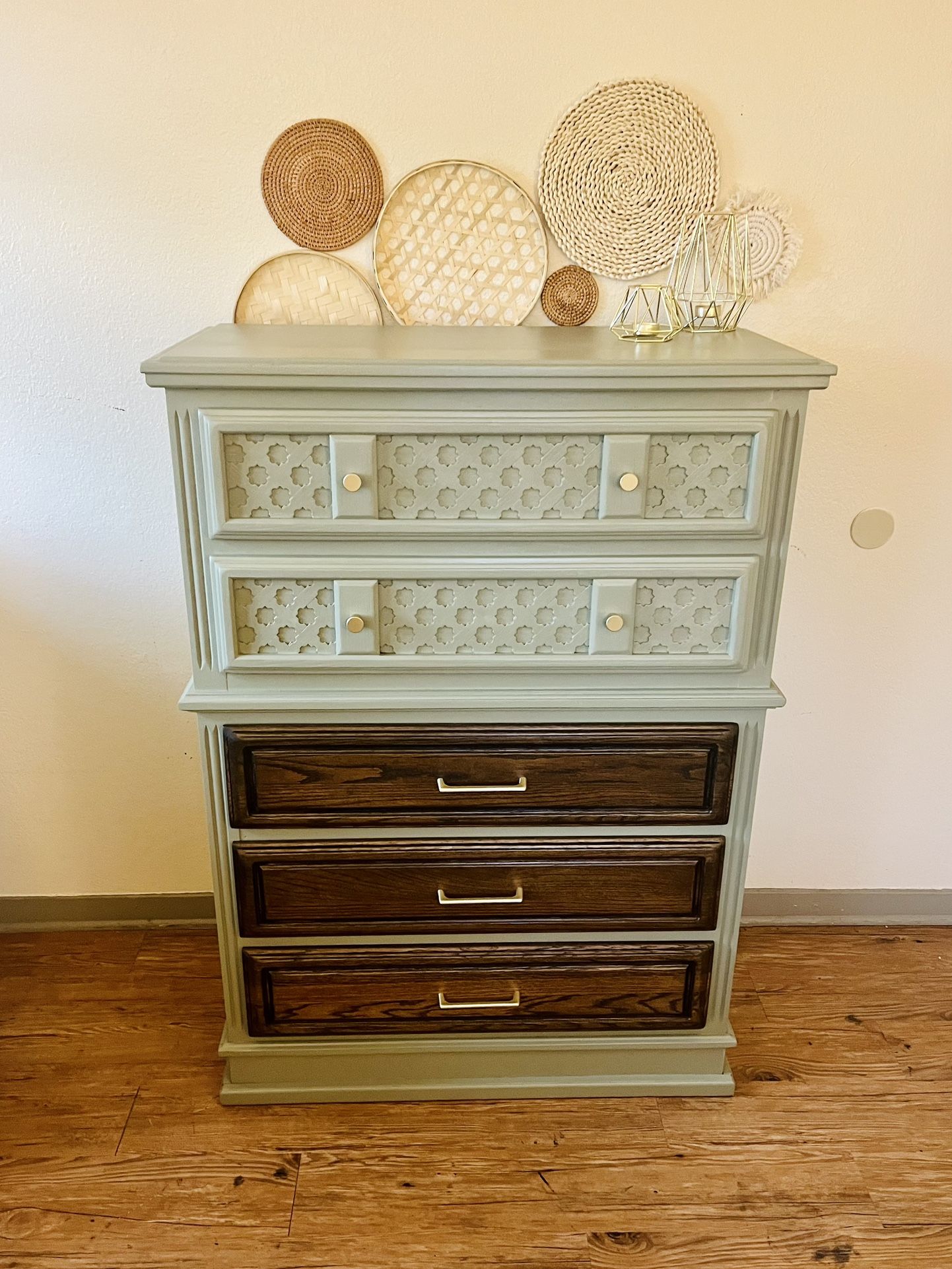 🪴 Vintage Olive Green & Walnut Dresser - Delivery Available! 👀 