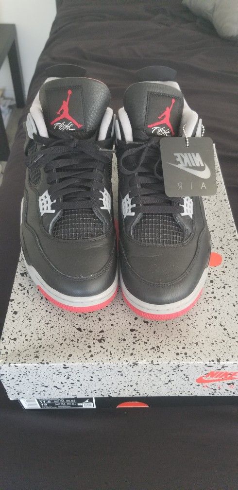 Jordan 4s