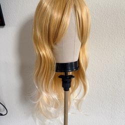 Blonde ombré synthetic wig
