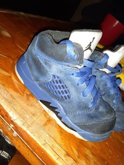 Hurry now blue baby jordans size 6c for the low