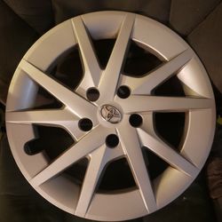 Hubcaps 16in Silver Toyota Alloy Rims-Prius V