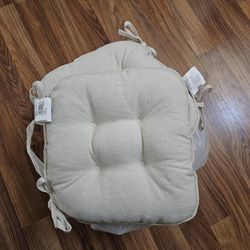 4 Chair cushions