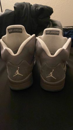 Wolf gray Air Jordan 5