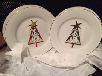 Pier 1 holiday plates