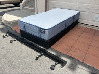 Twin bed