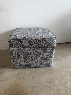 Storage ottoman
