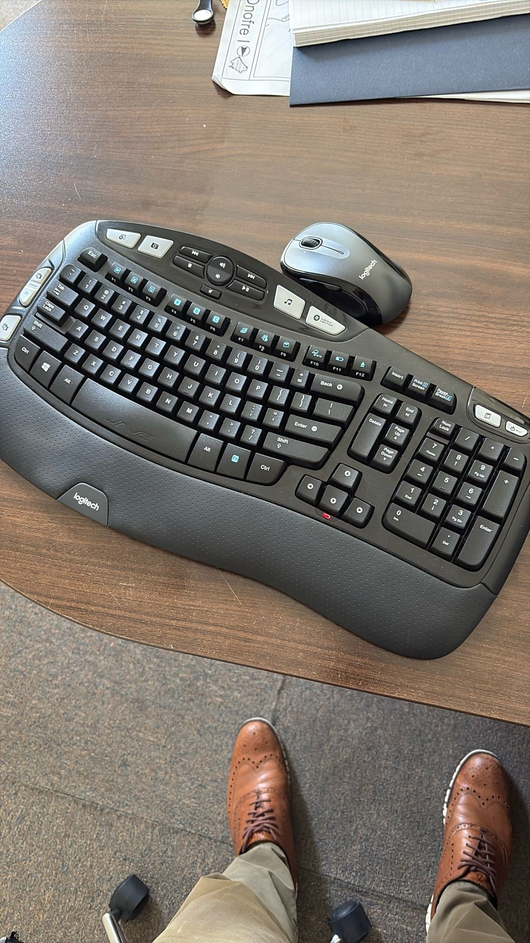 Logitech Wireless Keyboard & Mouse (wave)