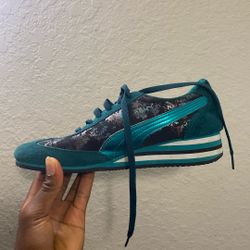 Women Pumas