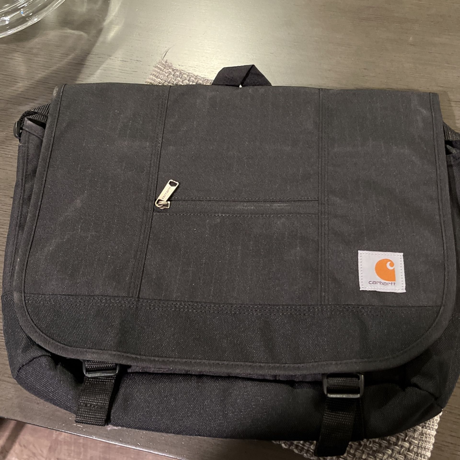 carhartt messenger bag