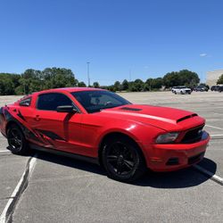 Red 2012 Ford Mustang