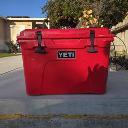Cooler Yeti Brand New 250