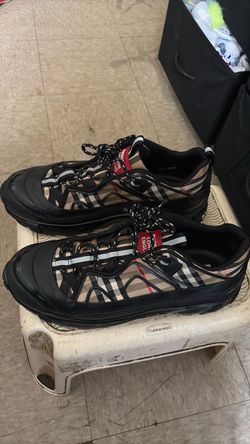 Burberry runners
