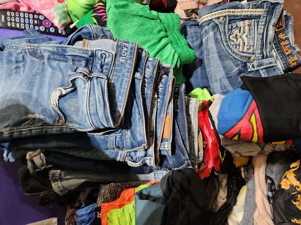 π¨π¨π’GARAGE SALE π¨π¨π’
6 families
π1832 aztec dr alamo tx 78516π