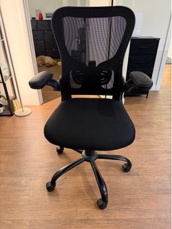 Ergonomic Mesh Office Chair w/ Adjustable Lumbar Support – Excellent Condition