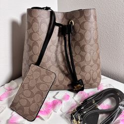 Hermosa Bolsa 2/1 Con Tarjetero