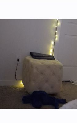 Ottoman/ Beige