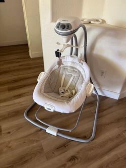 Graco Baby Swing with Mobile