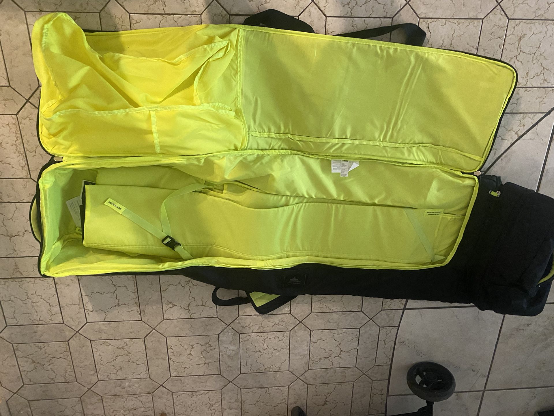 Adjustable Wheeled Ski/snowboard Bag