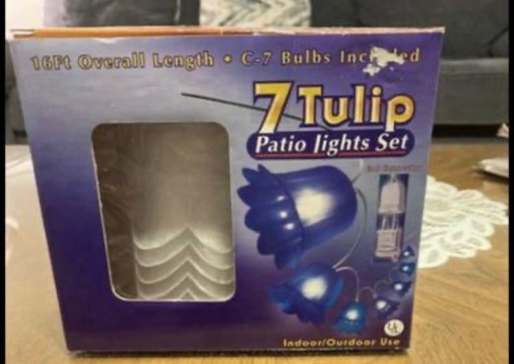 NEW 7 Tulip Patio light Set. String Lights.