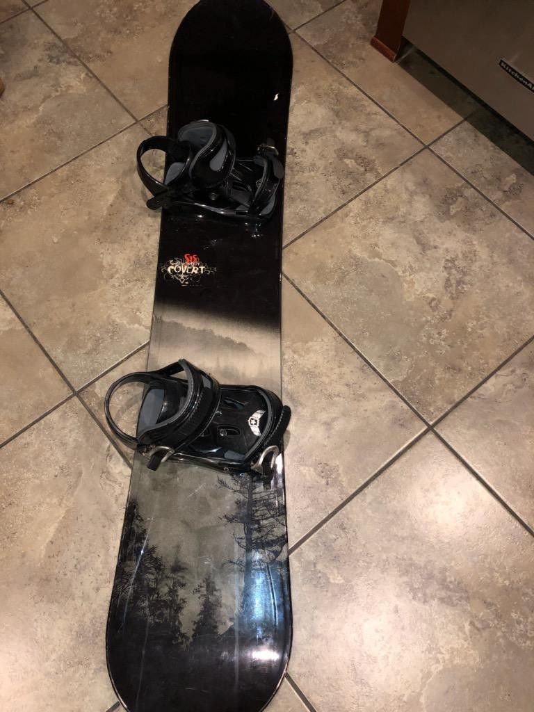 Burton snowboard, bag and boots all in great condition