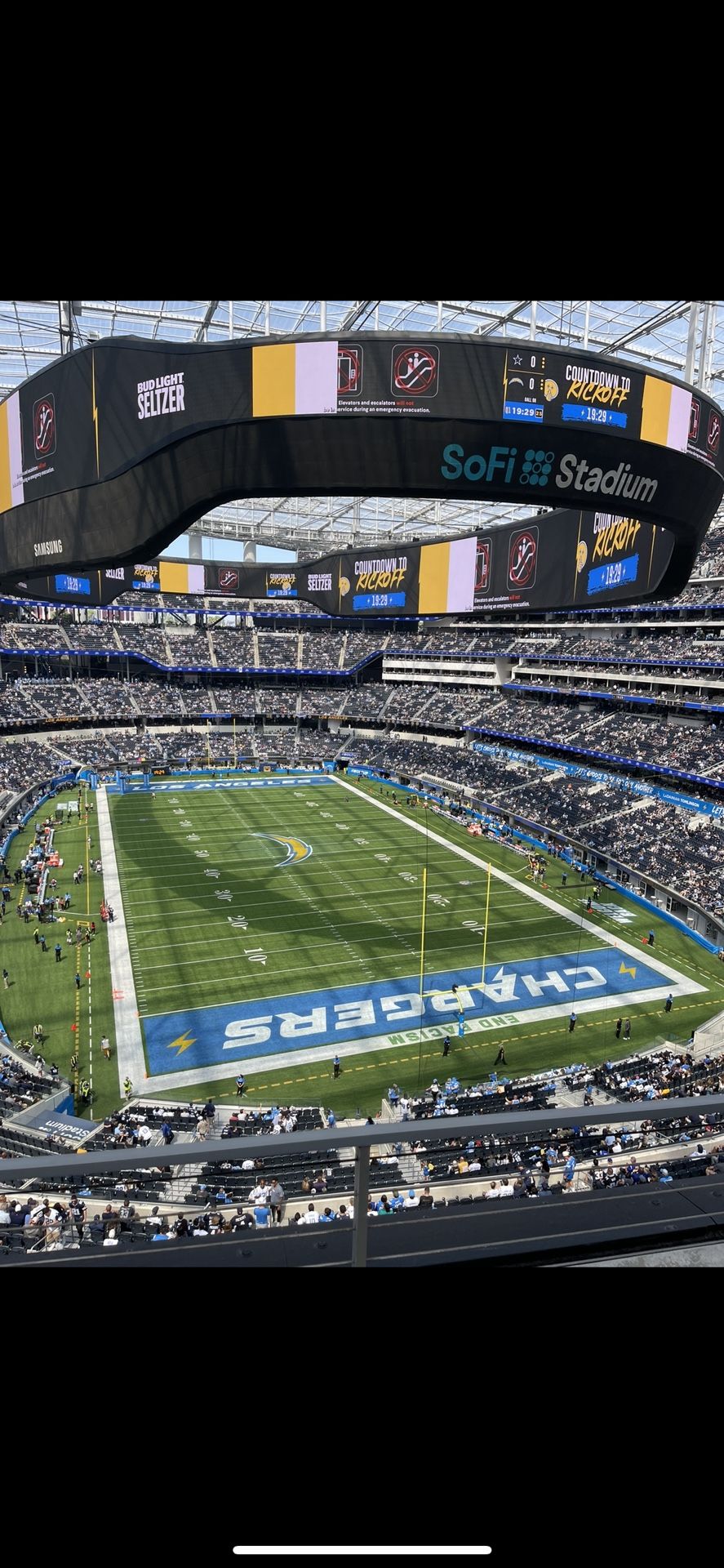 LOS ANGELES CHARGERS VS KANSAS CITY CHIEFS (3 TICKETS)