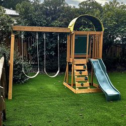 Swingset with slide