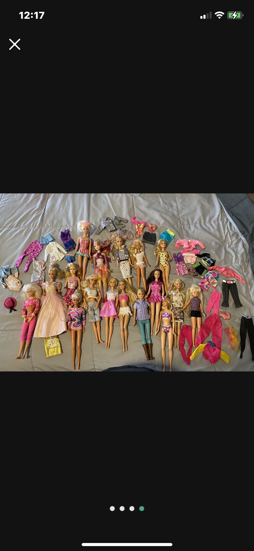 Barbies Dolls 17 Barbie Dolls And 31 Barbie Clothes And 1 Hat 