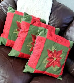 Set Of 3 Xmas Pillows