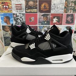 Jordan 4 White Thunder Size 9.5