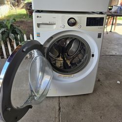 LG washer and dryer set LIKE NEW