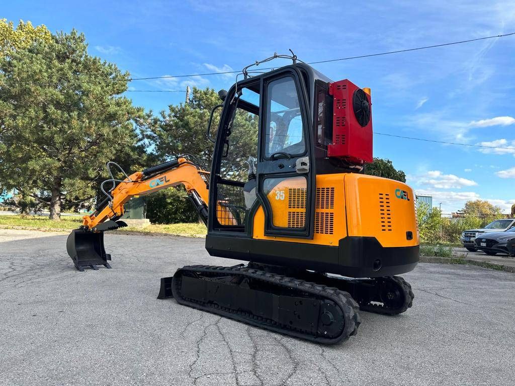 WHOLESALE PRICE BRAND NEW 3.5T MINI EXCAVATOR Kubota Engine