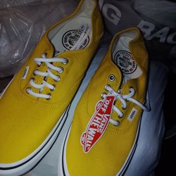 BRAND NEW MENS VANS S 10