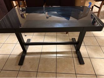 Black stand up desk