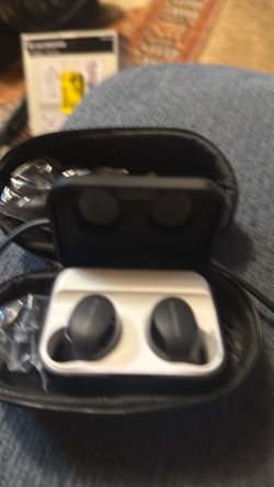 Wireless Earbuds with Charging Case