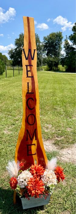 Welcome sign