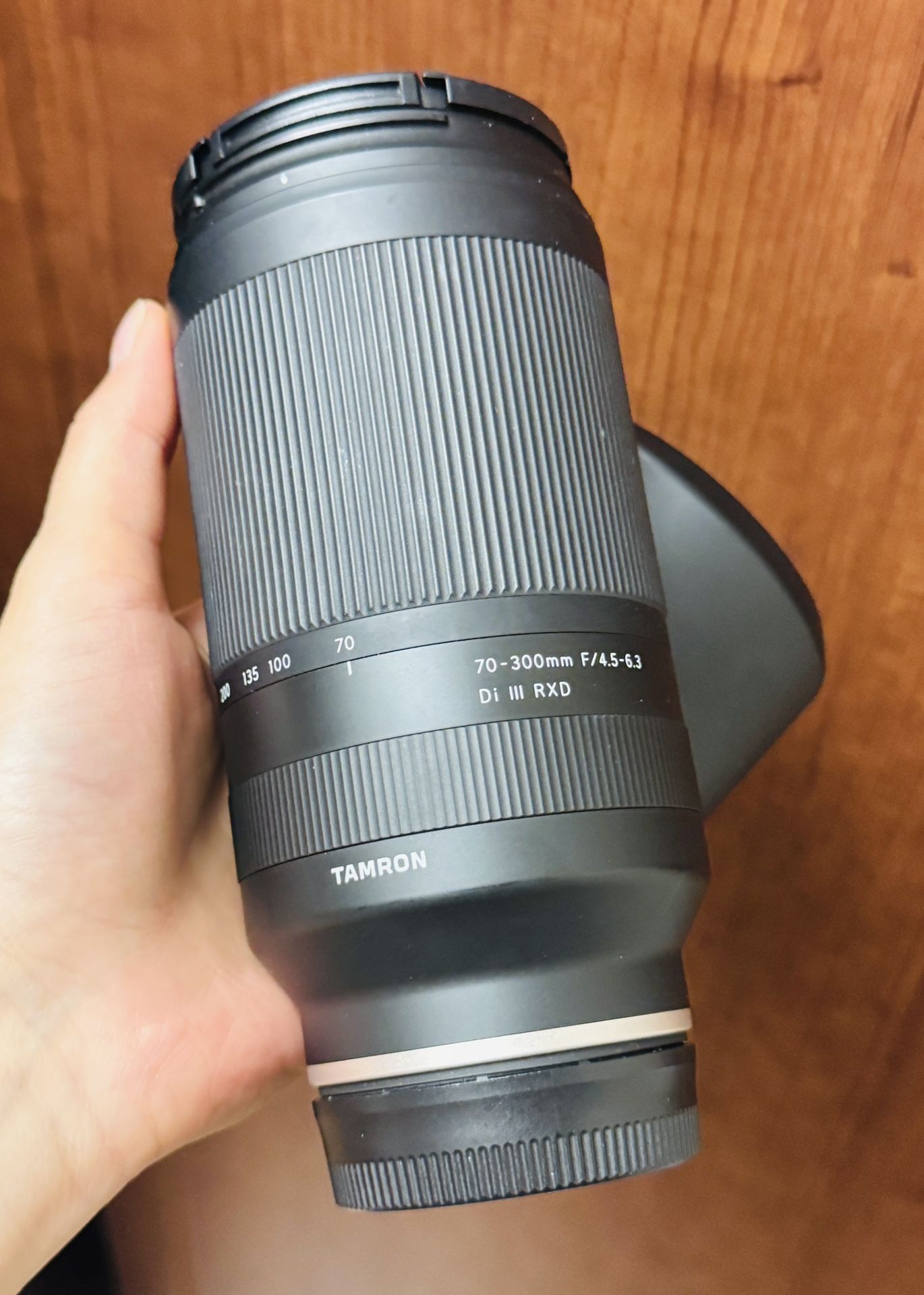 Tamron 70-300mm F/4.5-6.3 Di III RXD for Sony Mirrorless Full Frame/APS-C