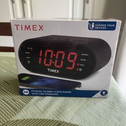 Timex FM Dual Alarm Clock Radio w/USB Charging
