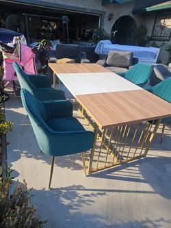 Table and 4 chairs