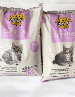 Cat litter paw sensitive 2 bags!!