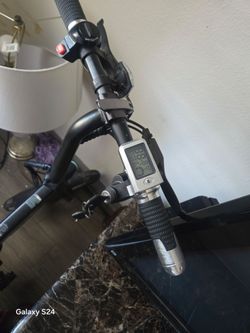 Folding Electric Bike (E-Bike) – Like New – Key Start – $1,500