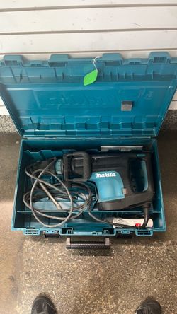 Makita Demolition Hammer (HM1203C)