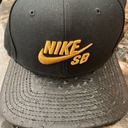 Nike SB Skateboarding Ostrich Snapback Hat Cap