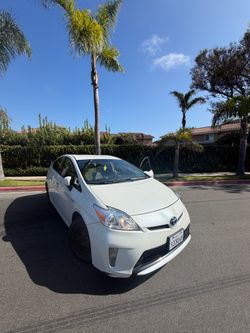 PRIUS 2014 clean title