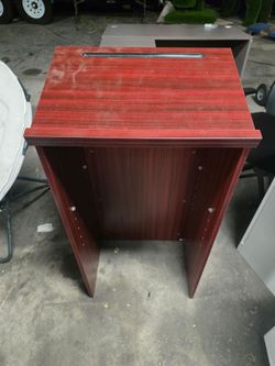Lecture pedestal